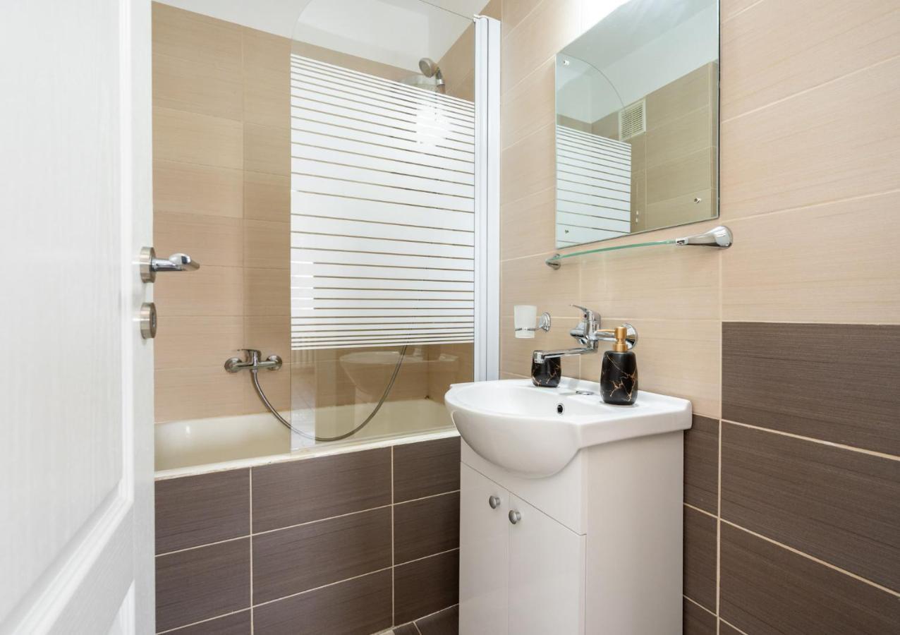Central Apartment Tower บูคาเรสต์ ภายนอก รูปภาพ